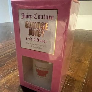Juicy Couture Reed Diffuser Red Roses, Juicy Peach & Magnolia Scent